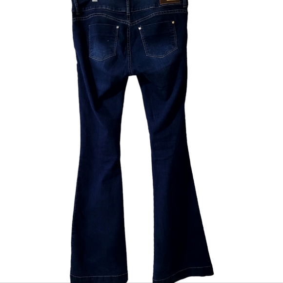 ELA. Colombian jeans. Low rise. Wide legs. Stretch! Runs Size 8 (Colombian 12) - Picture 2 of 3